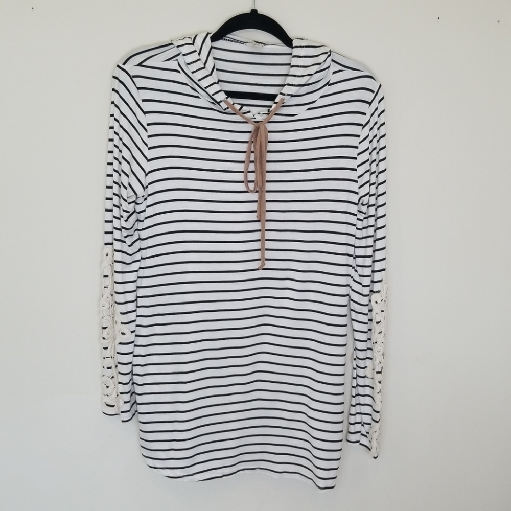 Lovely J | Striped Hoodie Lace Arms - Picture 4 of 8